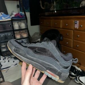 Nike Sb- Ishod Wair Black Gum (Wairs) (Size US11.5M) VNDS